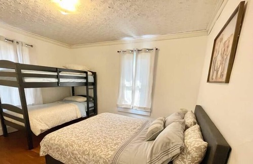 Shelbyville House | 2bd/1ba Home in Shelbyville, 10 min to Casino!