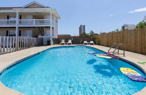 Gulf Shores Apartment | 2bd 2ba 1st floor condo WALK TO BEACH