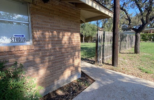 North San Antonio - SAT Apartment | 2BD Mini Apartment 4 guests Safe Great location