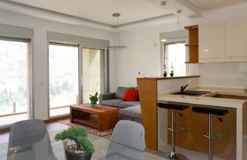 Skaljari Apartment | 2bd Modern Apt w/ Kotor Old Town & Bay
