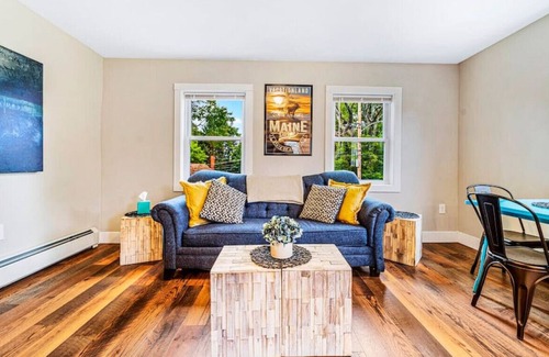 Westbrook Apartment | 2BD | Parking | Close to Downtown