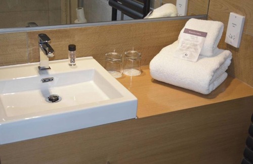 Dalmuir Apartment | 2BDR apartment near Golden Jubilee