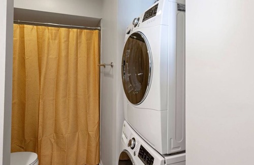 Southmoreland Apartment | 2Bdrm/1Bath Dwntwn Area Premier Near Old Westport