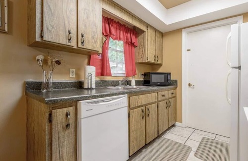 Brandon Apartment | 2Bed 2Bath APT in heart of Brandon TPA Suburb