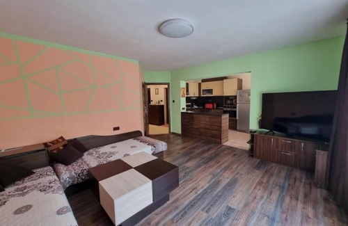 Lozenets Apartment | 2Bed Apartment Sleeps 6 - Wifi & On-Site Parking