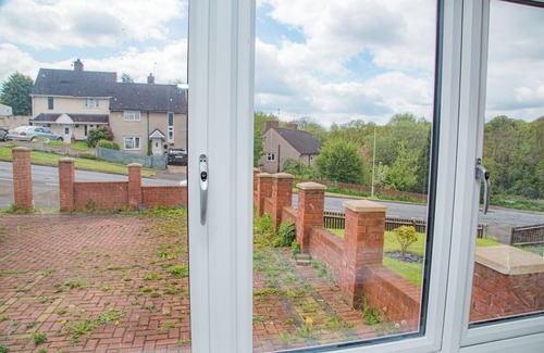 Cradley House | 2bed House- Dudley-garden-wifi-tv