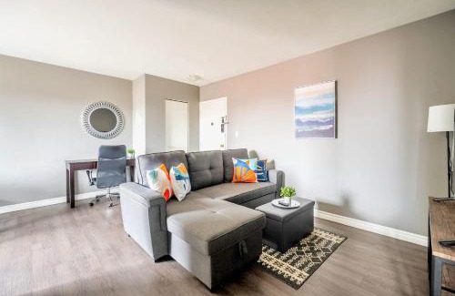 Hamilton Apartment | 2Bedroom Condo unit- Near DT Hamilton