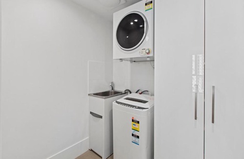 Milton Apartment | 2Bedroom Exec Apt near Suncorp Free Carpark
