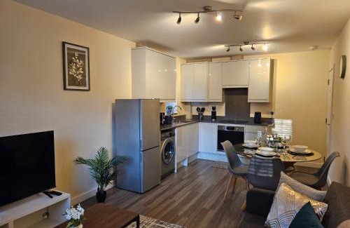 Reading Apartment | 2Bedroom Flat Western Elms Free Parking Reading