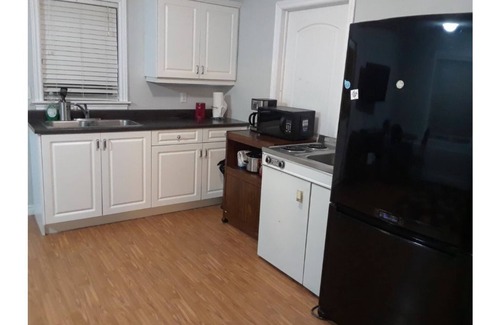 Fall River House | 2BR 1BA in Upscale Neighbourhood