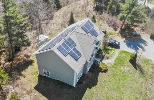Fall River House | 2BR 1BA in Upscale Neighbourhood