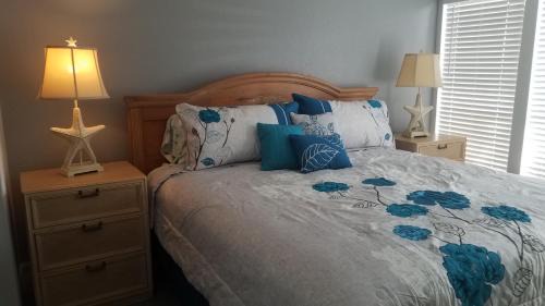 Gulf Gate Estates Apartment | 2BR/1BA Sienna Park, Sarasota Fl