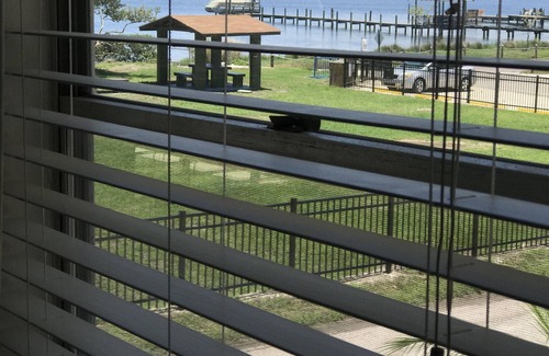 Bradenton Beach House | 2BR/2BA Bayfront Retreat! Watch Sunrise Over Water with Bay Views & Free WIFI