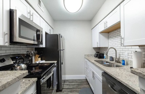 Arlington Apartment | 2BR/2BA by AT&T, Globe Life Stadiums,6 Texas Live!