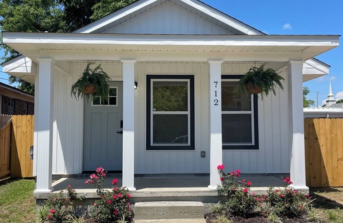 Downtown House | 2BR/2BA in Historic Downtown near Palafox