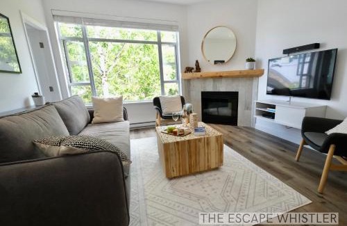 Village North Apartment | 2BR 2BA Mountain Escape w Perfect Location Near to Shops, Cafes, Olympic Rings
