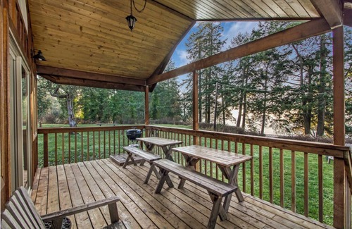 Eastsound Cabin | 2BR 2BA Ocean View Cabin - 1 min walk to world class beach!