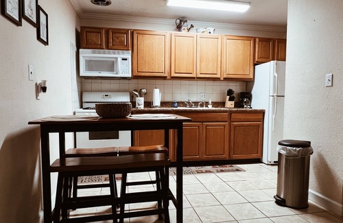 Gainesville Apartment | 2BR Across UF/Shands – Walk to Campus & Hospitals!