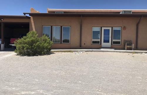 El Paso Apartment | 2BR Adobe Suite/Desert Oasis/Mtn views/Hueco Tanks