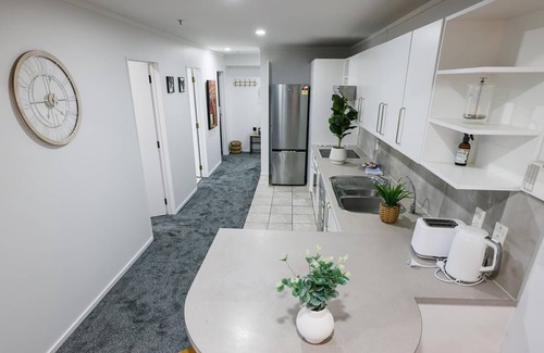 Grafton Apartment | 2br apartment with balcony and free carpark