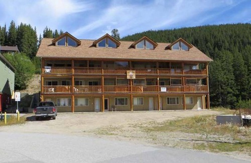 Okanagan-Similkameen Condo | 2br - Apex Condo - Outlaws Inn (5 minute walk to chairlifts at Apex ski)