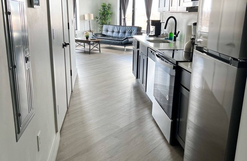 Elizabeth Apartment | 2BR apt close to EWR 3118