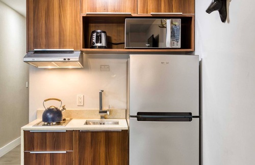 Zona Rio Apartment | 2BR Apt w/a PVT Balcony & A/C: Gym+Lounge+Cinema