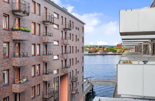 Gamle Oslo Apartment | 2BR Apt w Balcony by Oslo S and Munch