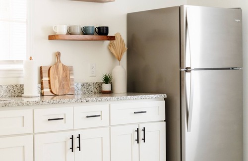 Midtown House | 2BR Boho Vintage Gem Close Hospitals & Downtown