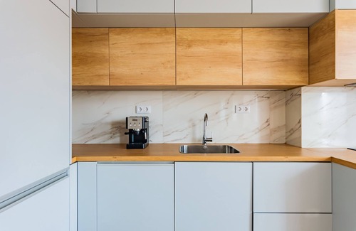 Santa Isabel Apartment | 2BR Campo de Ourique Living