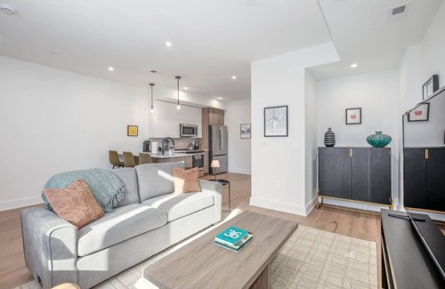 Southeast Hotel | 2BR Capitol Hill Apt w/Balcony - 3 Min to Metro!