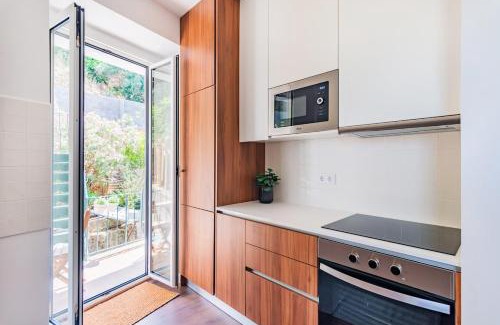Penha de Franca Apartment | 2BR Cardiff Apartment with Balcony