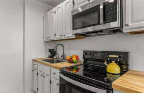 West Philadelphia Apartment | 2BR Comfortable Family Apartment