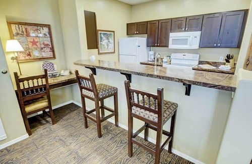 Heber Condo | 2br Condo Saddle Up for Western Outdoor Fun!