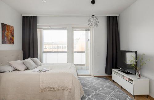 Tikkurila Apartment | 2BR design home 400 m from train station Tikkurila