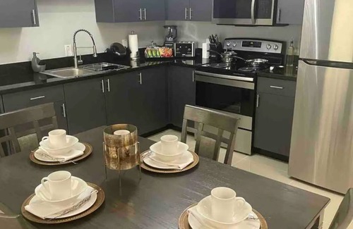 Edinburg Apartment | 2BR Elegant Apartment for 8, Edinburg Texas