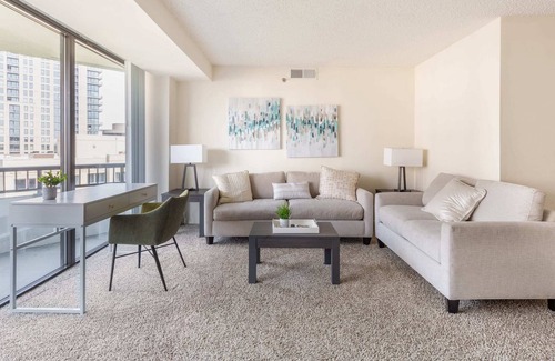 Radnor - Fort Myer Heights Apartment | 2BR Executive Apartment with Balcony
