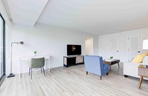 Radnor - Fort Myer Heights Apartment | 2BR Executive Apartment with Spacious Layout