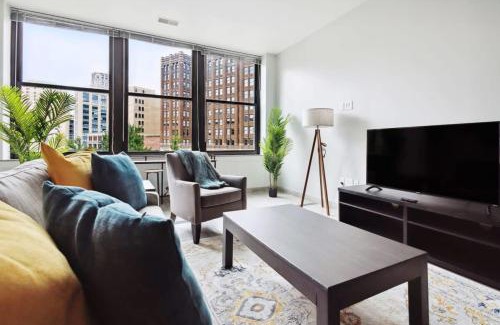 Downtown Detroit Apartment | 2BR Executive Downtown Apartment