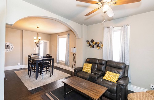 Northside Apartment | 2BR Furnished Gem Near Hospital