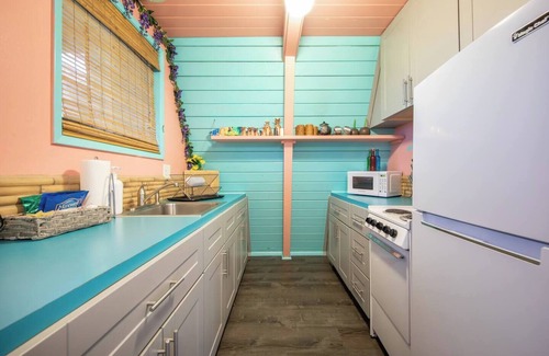 Ocean Shores Villa | 2BR Hawaiian Beach Villa - Walk to Beach - Pet-Friendly, Sleeps 7