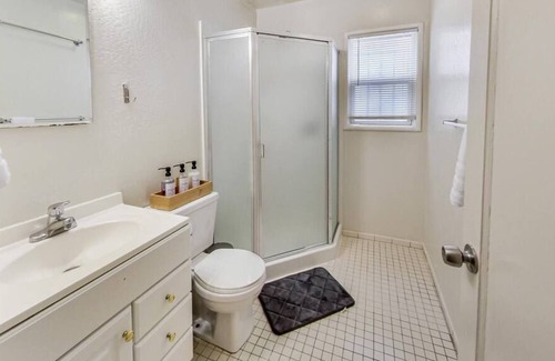 Berkeley Apartment | 2BR in Berkeley Near Campus!