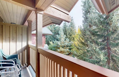 Village North House | 2BR in Symphony close to Whistler Village with Complex Hot Tub and Gas Fireplace