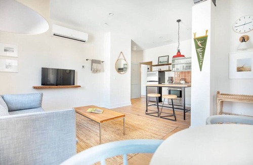 Yamacraw Village Condo | 2BR in the Heart of Historic Downtown Savannah