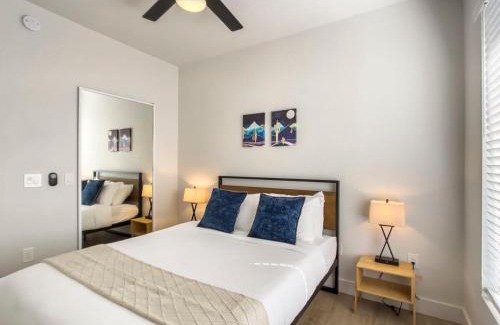 Kierland Apartment | 2BR Kierland Commons CozySuites by the golf course