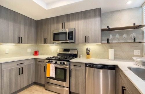 Kierland Apartment | 2BR Kierland Commons Golf Oasis by CozySuites!