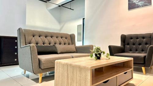 Bayan Lepas Apartment | 2BR Lively City View Family Suite#Airport