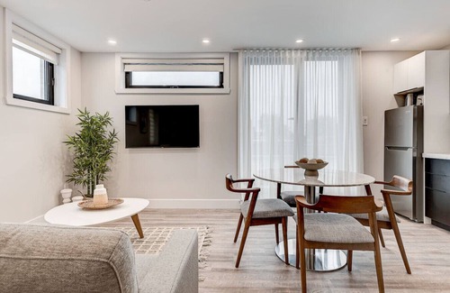 La Petite-Patrie Apartment | 2BR LOFT with private terrace- Plaza St-Hubert