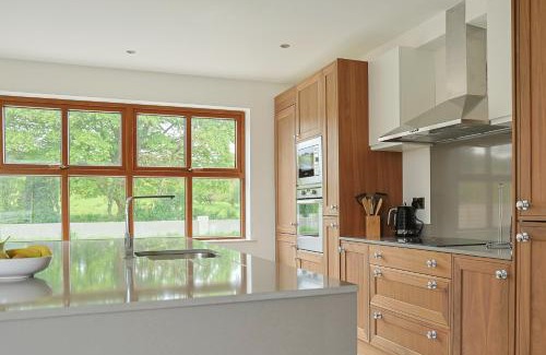 Lecemy House | 2BR Meadow View House close to Donegal Golf Club