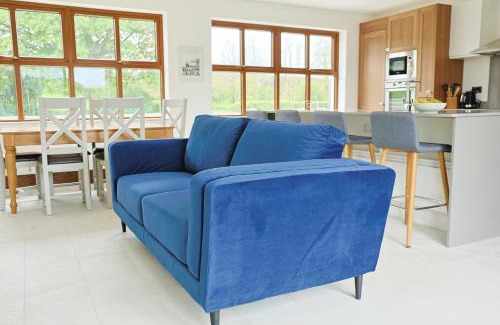 Lecemy House | 2BR Meadow View House close to Donegal Golf Club